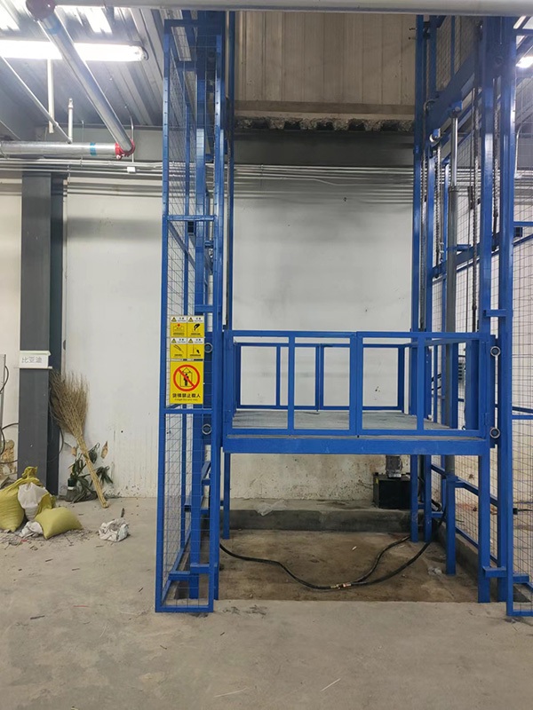 導(dǎo)軌式升降平臺(tái)